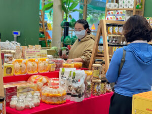 Tỏi Đen Hàn Quốc NamHaeSum tại Xanh Xanh Market